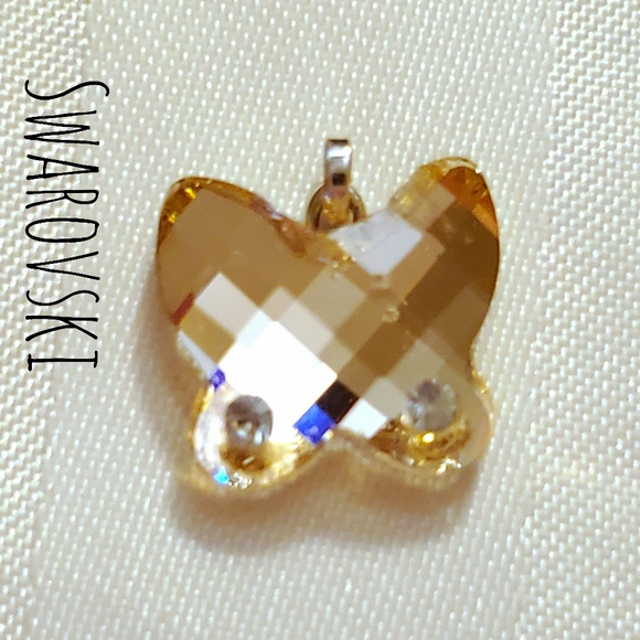 Swarovski Crystal Butterfly Pendant Gold Tone - Picture 1 of 7